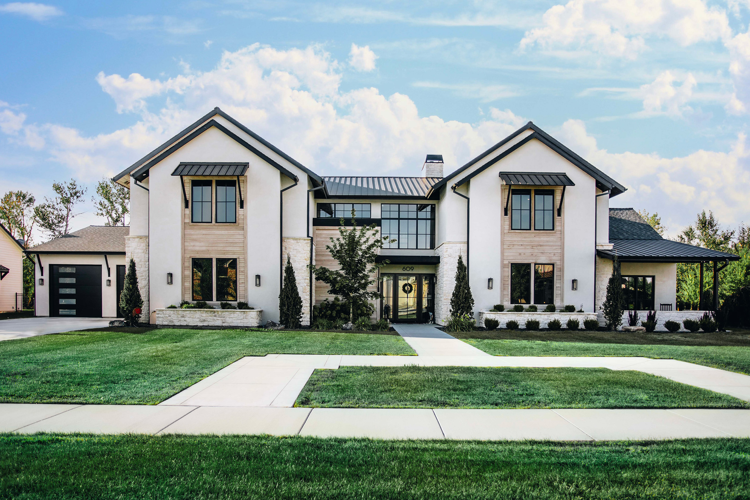 Innovative Home Building and Architectural Design in Boise - Front view of beautiful house in Boise, Idaho